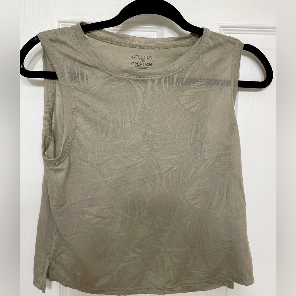 Evolution and Creation Green Cropped Palm Tank
